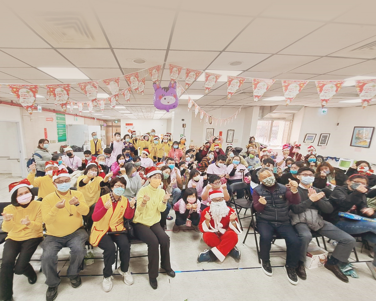 臺銀人壽與「星星的孩子」共度聖誕Party